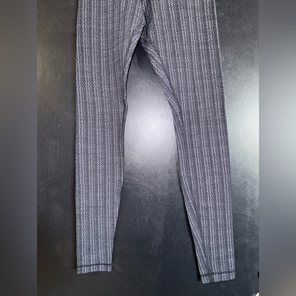 lululemon athletica Black and Gray Patterned Leggings - Picture 3 of 5